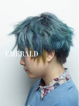 ソラーナ(SOLANA) 派手髪上等！ブリーチからのベリーショートヘア