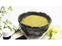 【素材の髪の毛を大事にする天然ヘナカラー】［本八幡］［髪質改善］