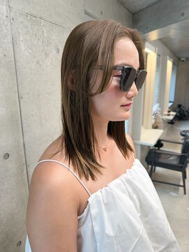 エウペ 渋谷(WEUPE) 斜めバング/グレージュカラー/デザインカラー/シルキーベージュ