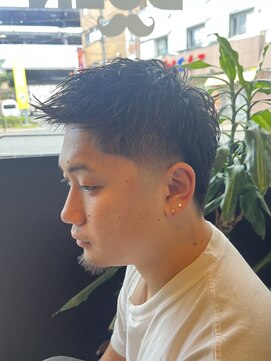 スパイキーショート×テーパーフェード