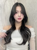 ルームバイシー 新宿(Loom. by Sea)&nbsp;□ 大人ガーリー×ダークアッシュ[似合わせカット/ミディアム]