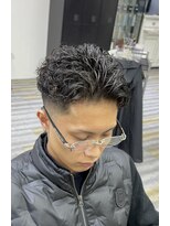 アフューズバイストゥー(Vfuse by StueW)&nbsp;短めラルフカール×スキンフェード