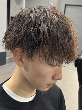 テラステラ(TERRA STELLA) 【ツイストスパイラル】濡れ感×無造作マッシュ　八尾
