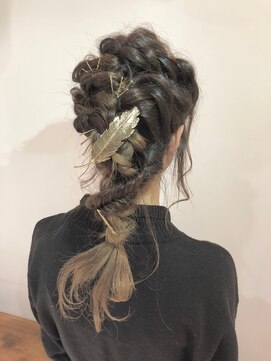 エース (ACE) ACE LA パーティーヘアアレンジ