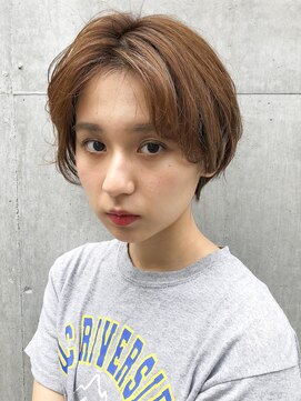 ミィ 表参道(mee.) 【mee.】 センターパート オレンジベージュ