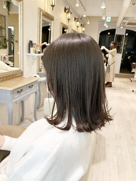 ラ ブランシュ 大宮(La Blanche) お手入れ簡単*切りっぱなしボブ