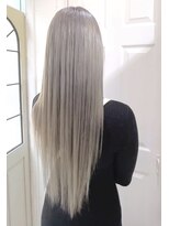 ウーロス(uros.) ホワイトシルバー