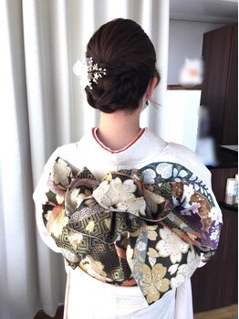 コムヘアー(com hair)の写真/【中央区中田町】浜松の主婦層に人気のcom hair〈コムヘアー〉!特別な1日を彩るお手伝いをさせて頂きます♪