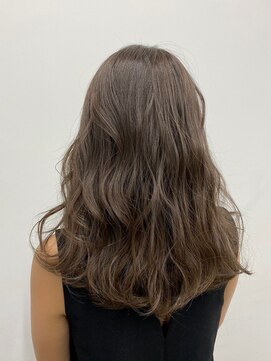 シエスタ バイ アンブルリュクス(siesta by amble luxe) ベージュカラー