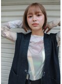 ミニボブ×ベージュカラー