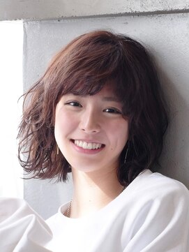 アンヒュッテ(ANHUTTE) ふわくしゃパーマ / ミディアムボブ