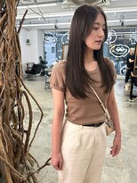 ソーソー(SoSo)&nbsp;《SoSo》透明感のあるオリーブページュカラースタイル