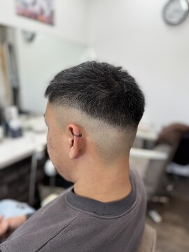 バーチュ 堺上野芝店(VIRTUE) フェードカット