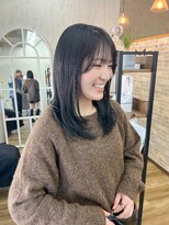 メイ(Mei) レイヤーカット透明感グレージュ