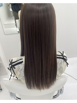 ニューカマー バイ ヘッドライト シブヤ(NEW COMER by HEADLIGHT shibuya) ナチュラルストレート×艶髪