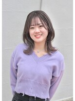 ヘイリー(HAILEY)&nbsp;くびれミディ×グレージュカラー×ナチュラル透明感