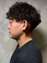 ディスイズバーバーサード(THIS IS BARBER 3rd)&nbsp;フェードカット 波巻きパーマ メンズパーマ ツーブロック 20代