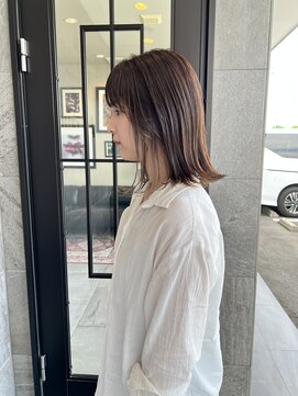 メゾン アヴァロ(Maison Avallo) トリートメントでサラッとロブ