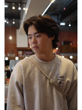 エディ(Edy) センターパートニュアンスパーマウルフカット韓国ヘア眉毛カット