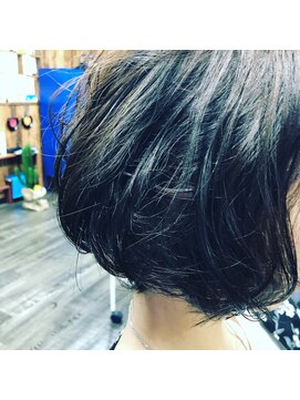 パイン(Pine) ゆるフワ、ボブ