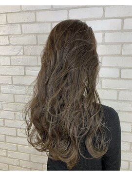 シシ 新宿(She 2.) 王道グレージュ