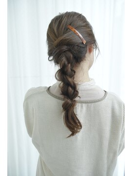 シャンドゥール 栄店(CHANDEUR) ゆるふわアレンジツイストナチュラル大人可愛いポニー