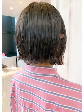 キャアリー(Caary) 福山市美容院人気パーマCaary濡れ髪切りっぱなしボブ♪