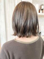 キャアリー(Caary)&nbsp;福山イルミナカラー人気caary切りっぱなし グレージュアッシュ