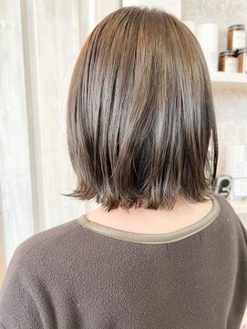 キャアリー(Caary) 福山イルミナカラー人気caary切りっぱなし グレージュアッシュ