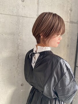 ビームズ ヘアー ブラン(Bee ms HAIR Blanc+) 小顔見せショートベージュカラーブリーチしない透明感カラー