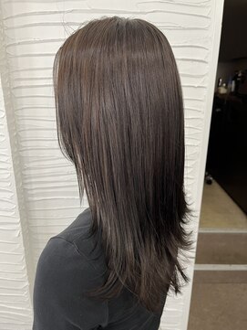 グロウトヨサキワン(GLOW TOYOSAKI ONE) ツヤツヤグレージュ