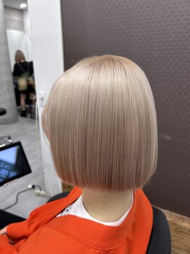 ウェーリング(Welring) ホワイトベージュ