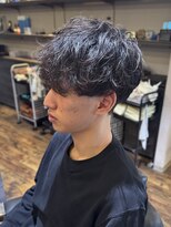 エクファフォーメン(EX-FA FOR MEN)&nbsp;刈り上げセンターパート/波巻きツイストスパイラル/瀬田