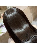 ヘアデザイン アンジェリク(HAIR DESIGN ANGELIQUE) フェザーカットを際立たせるトリートメント