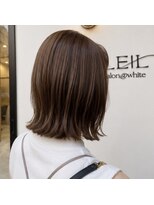 ソレイユ ホワイト(SOLEIL white)&nbsp;結べる，切りっぱなしボブ