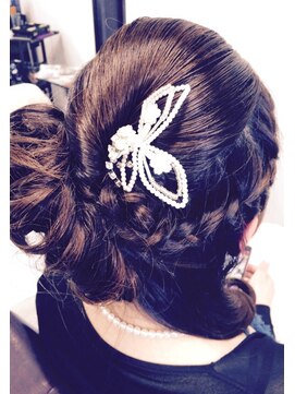 プリーモ ヘアー レガロ(Primo hair REGALO) イノセント×ハーフアップ