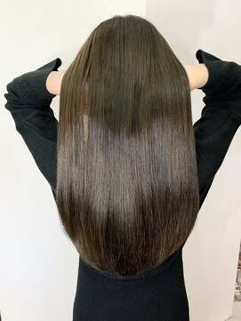 ナイン 麻布十番(NINE) ウル艶ストレート/グレージュカラー