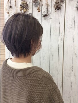 プレッティ フォー ヘア(PRETTY FOR HAIR) ショート×ラベージュ