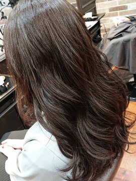 ヘンリエッタ 自由ヶ丘(Henrietta) ふんわりロング×ショコラブラウン