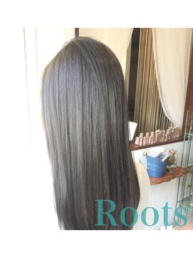 ルーツ(Roots) 透明感UPの外国人風ヌーディーなグレージュカラー!!