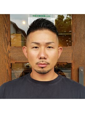 ニコ(25-niko-) スキンフェードカット