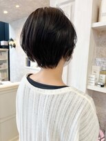 キャアリー(Caary)&nbsp;福山市美容室Caary人気 襟足スッキリふんわりひし形ショートヘア