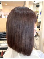 カットハウス はさみの部屋&nbsp;ミディアムボブ/前下がり/縮毛矯正/ラズベリーレッド/前髪あり