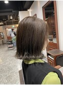 10代 20代 オリーブベージュ ボブ 透明感カラー