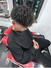 フッドバーバーセントラル(HOOD BARBER CENTRAL)