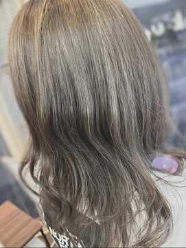 ピックアップ(Pick UP) 大人ハイライト　白髪ぼかし　ブリーチ