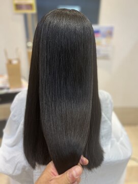 ヴィヴァーチェイルソーレ(VIVACE ilsole) 20代30代40代髪質改善トリートメント艶感ストレート