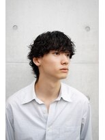 シャドウパーマ無造作パーマセンターパートマッシュヘア毛流れ