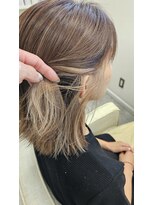 ヘアーアンドメイク ドレス(DRESS)&nbsp;イヤリングカラー＆白髪ぼかしハイライト