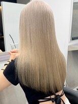 ウィコ 新宿(WICO)&nbsp;ホワイトベージュ[新宿駅/前髪/アンブレラカラー/イメチェン]